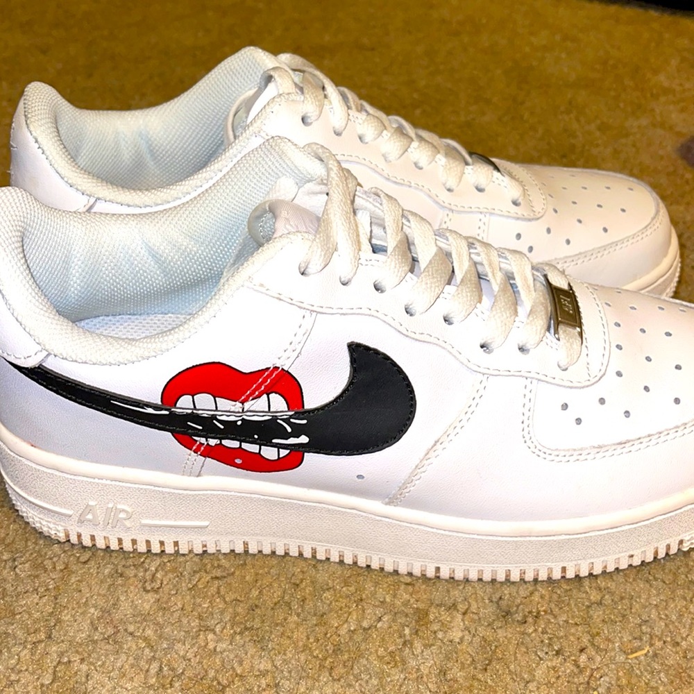 Custom AF Ones 💋 men's size 7 = women's 8.5/9